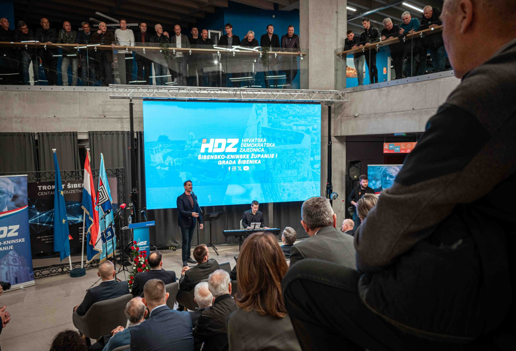 Šibenski HDZ proslavio rođendan: 'Šibenčani će dobiti novu proširenu rivu i moćan ulaz u grad'