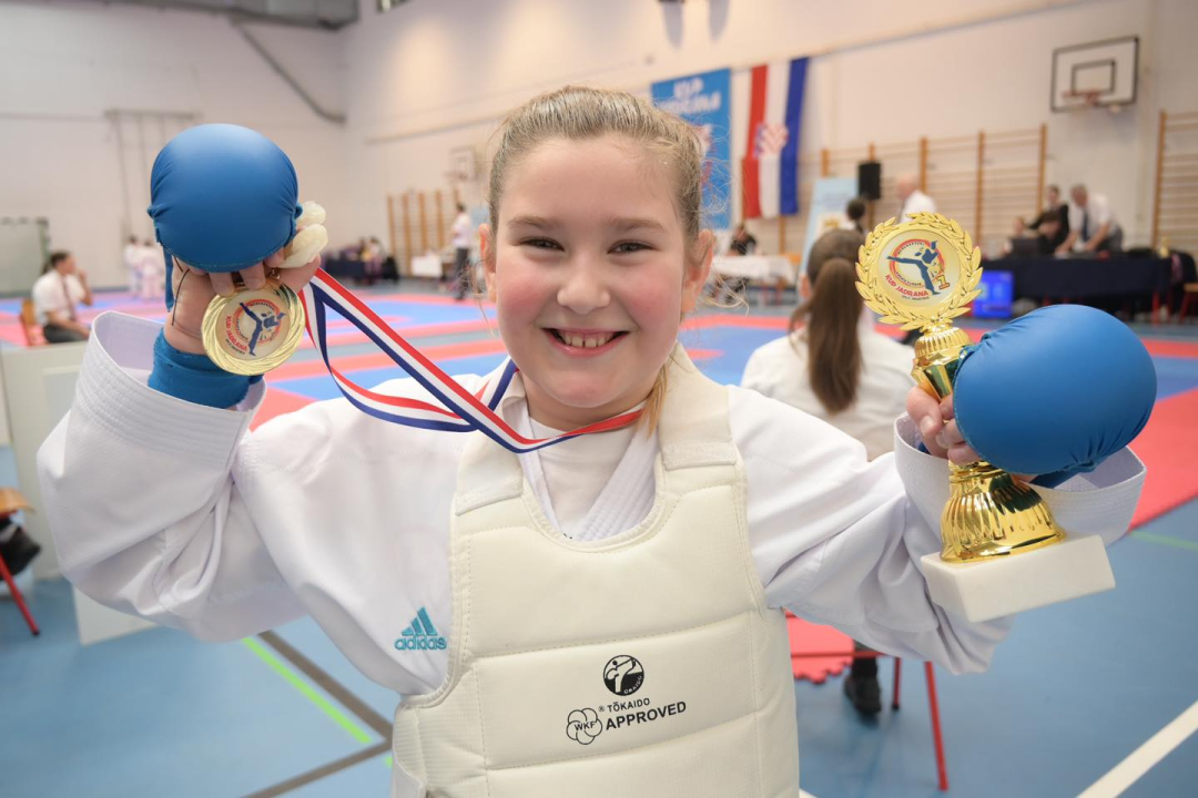 FOTO: Karate klub Okit drugi ukupno na 'Kupu Jadrana' sa 37 medalja