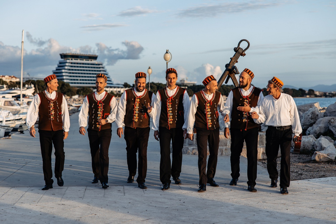 Turistički hit iz Vodica: 'U đir s klapom' dobitnik nagrade 'Simply the Best'