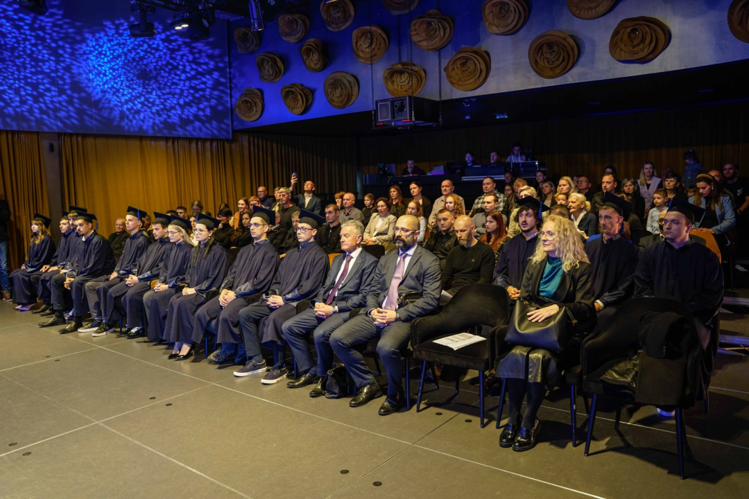 Promovorani inženjeri prvostupnici energetskih tehnologija u Kući umjetnosti Arsen