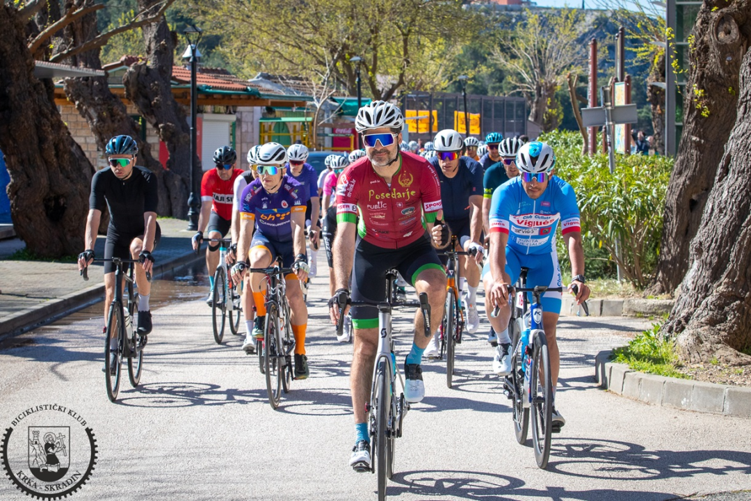 FOTO: 'Skradin Granfondo': Ugodna biciklistička nedjelja završena uvjerljivom pobjedom Slovenca Kovačiča