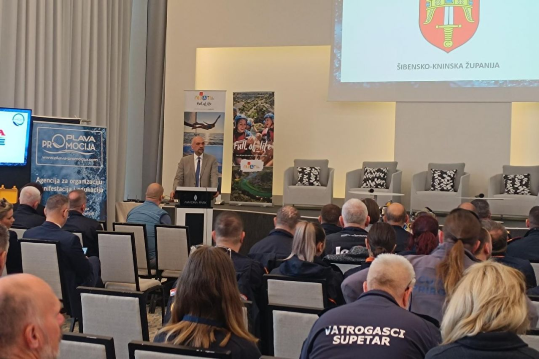 Hrvatski ronilački kongres održava se u Šibeniku: Uz stručne rasprave i eko akcija čišćenja podmorja