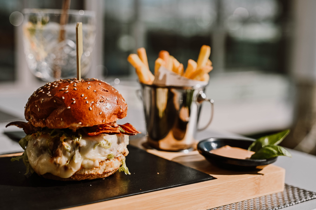 FOTO: Uskrsna večera u Nomadu: Tri slijeda i glazbena poslastica uz Baby Kate