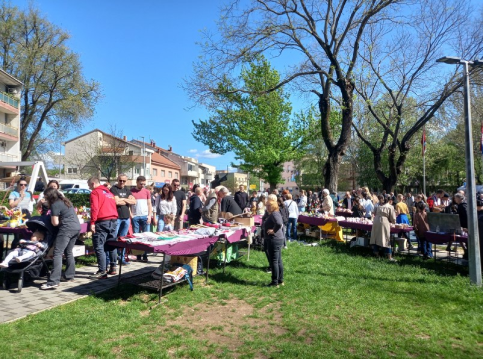 Uskrsni sajam u Kninu okupio brojne posjetitelje