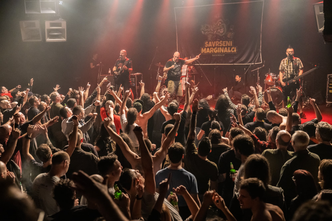 'SE15: Bis za kraj': Savršeni marginalci prvi put u Šibeniku sviraju old school Hladno pivo 