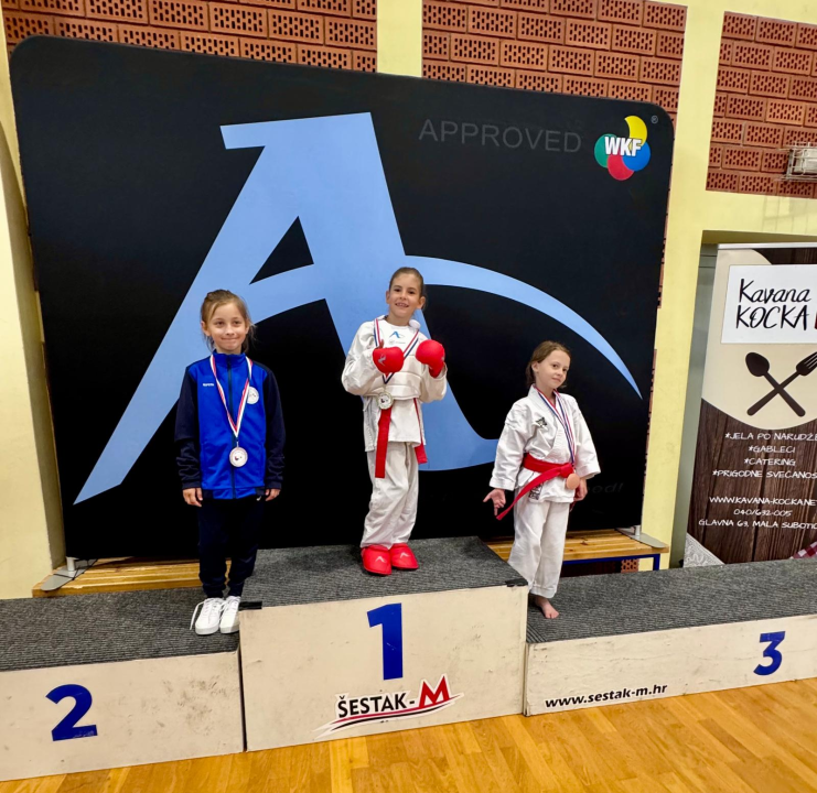 FOTO: Karatašima Phoenixa deset medalja u Maloj Subotici