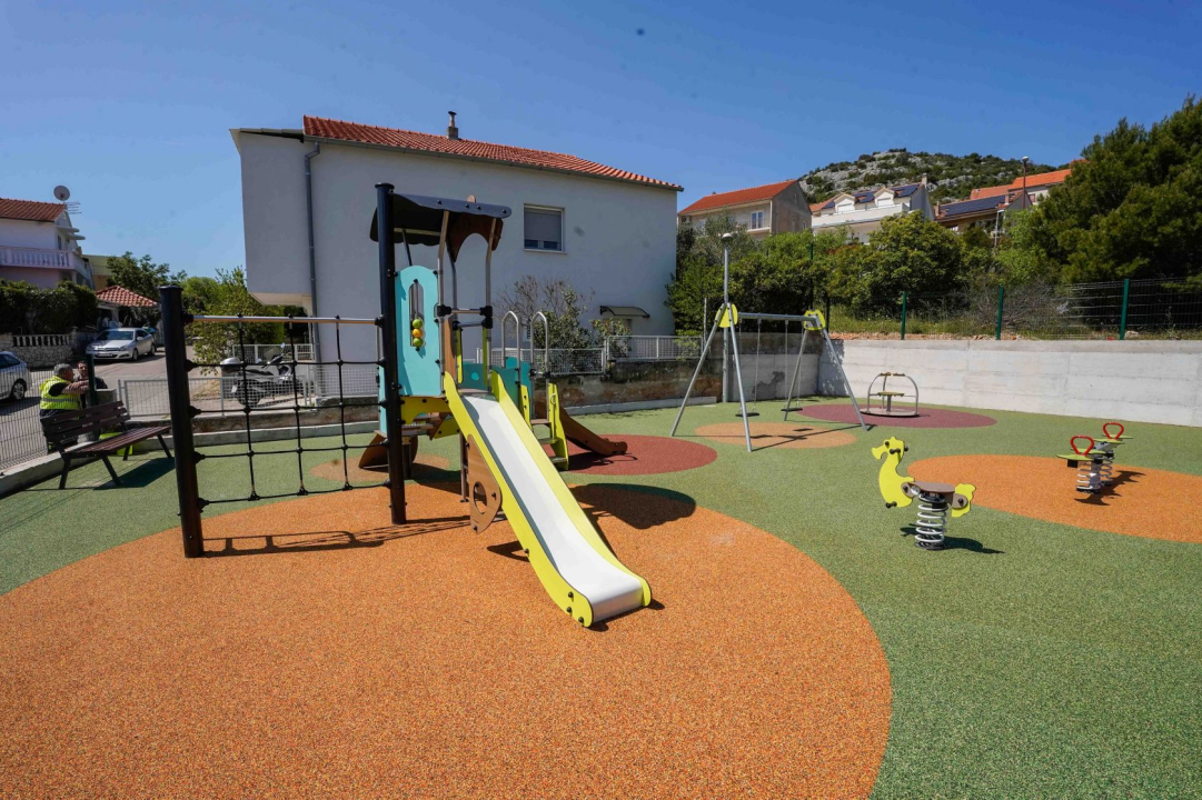 Otvoreno igralište u Jurasima