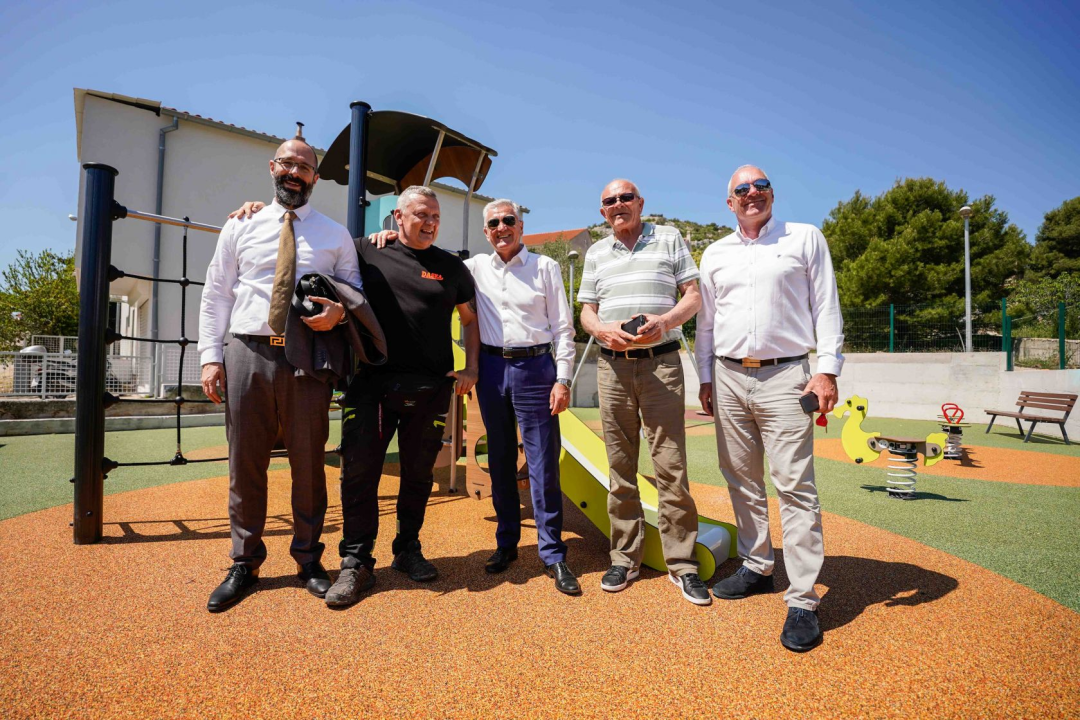 Otvoreno igralište u Jurasima