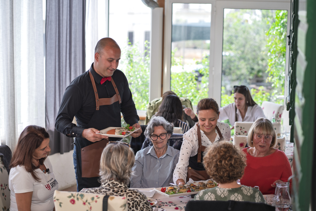 FOTO Doživite okus Dalmacije na pijatu u Konobi Oli!
