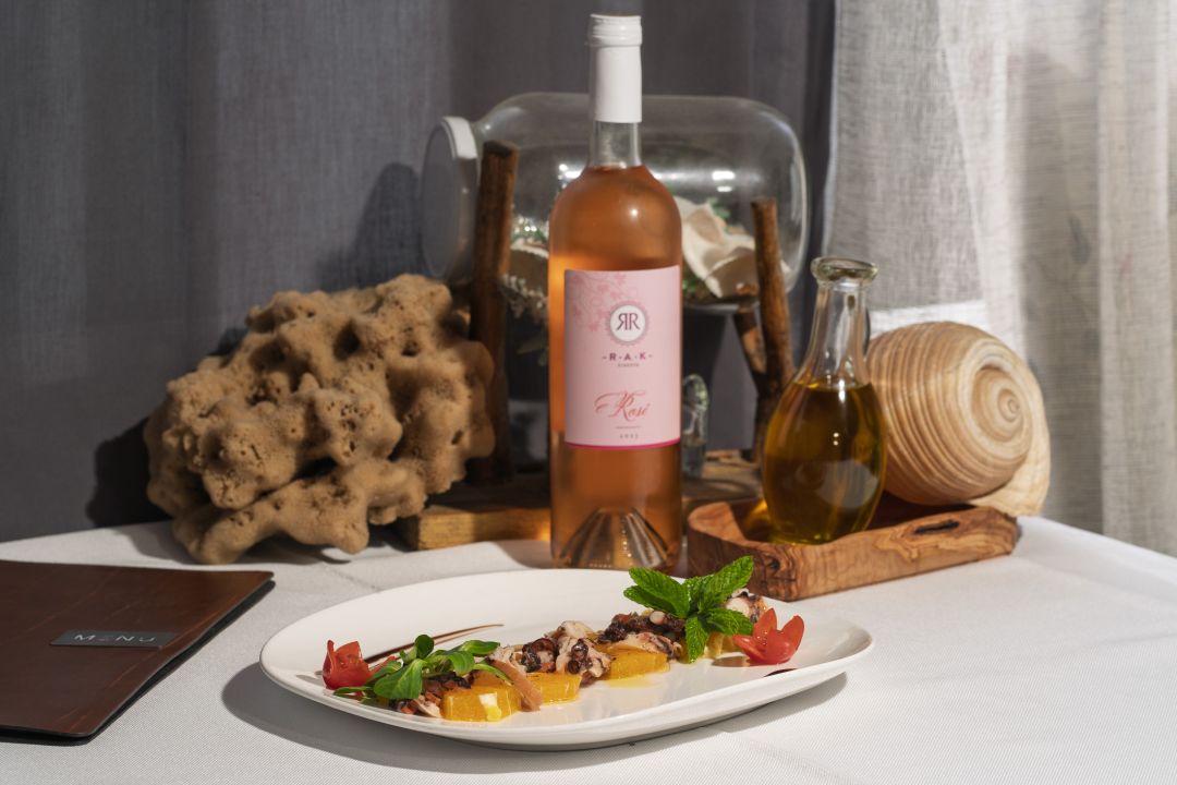 FOTO Doživite okus Dalmacije na pijatu u Konobi Oli!