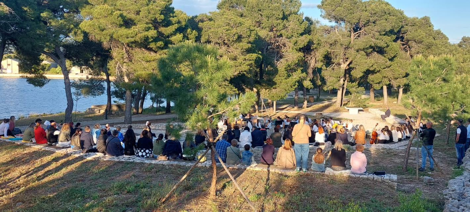  Učenici šibenske i omiške glazbene škole priredili nezaboravan koncert u kanalu sv. Ante