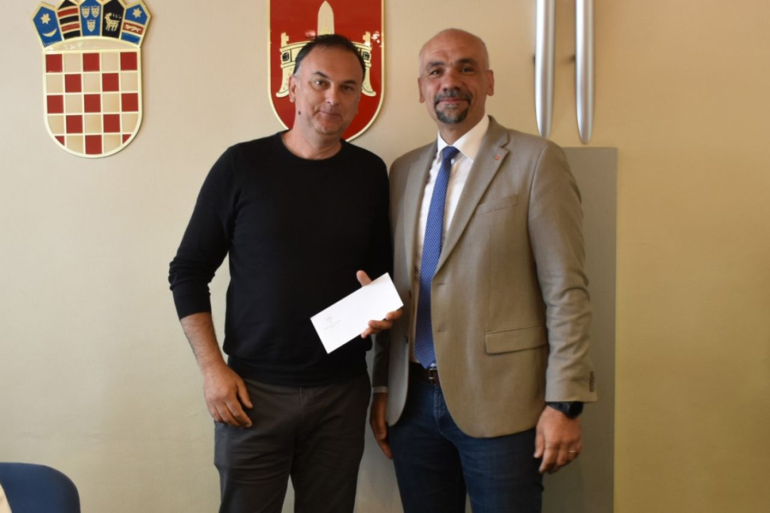 Najuspješniji učenici na prijemu kod župana: ‘Budite ponosni na sebe kao što smo mi ponosni na vas’