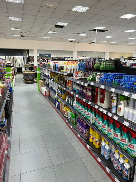 FOTO Besplatna hrana i piće, ogromni popusti i zabava – Građa preuredila svoju poslovnicu u Šibeniku!