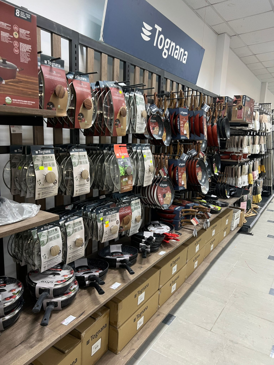 FOTO Besplatna hrana i piće, ogromni popusti i zabava – Građa preuredila svoju poslovnicu u Šibeniku!