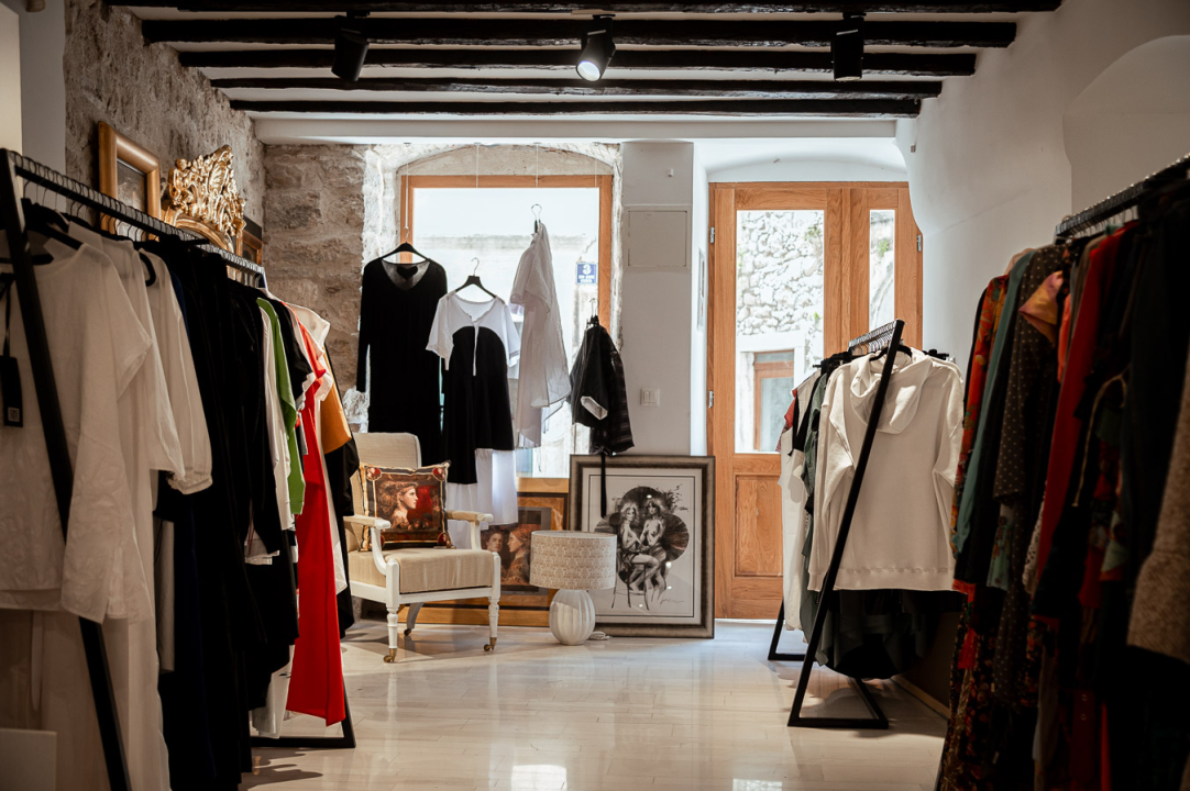 FOTO U Galeriji Juraj Dalmatinac, Bućan i Prica po odličnim cijenama, ali i još mnogo toga!