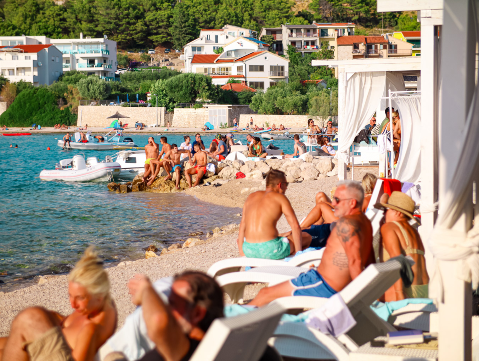 FOTO Shark Beach Club otvara svoja vrata – Novi sjaj na obali u Žaboriću 