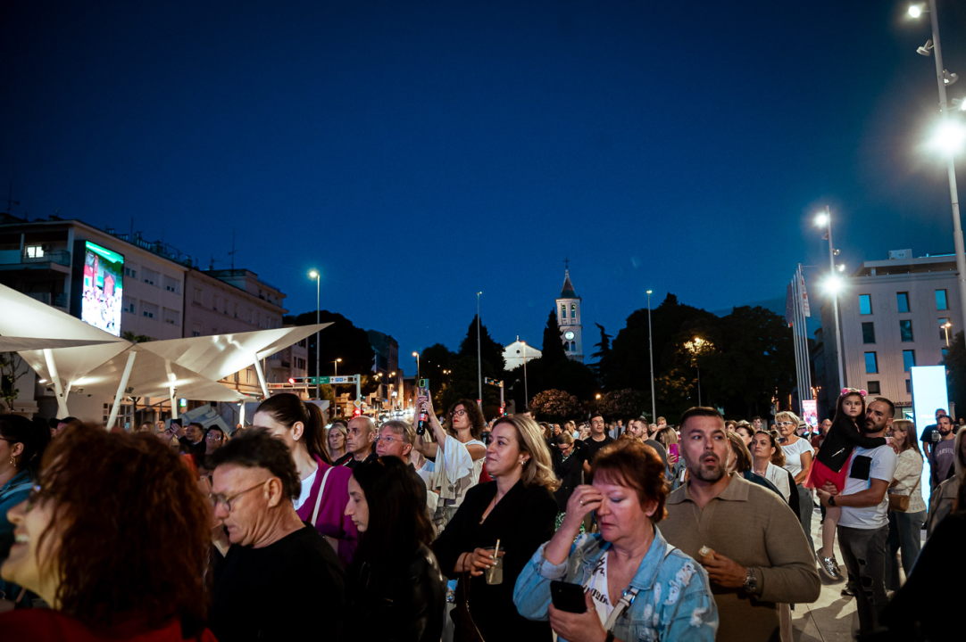 Gimazijalke i Dalmatino na Poljani 