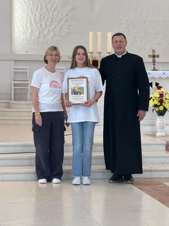 Dječji župni zborovi iz Murtera, Bilica, Knina i Šibenika nastupili na 'Zlatnoj harfi' u Udbini