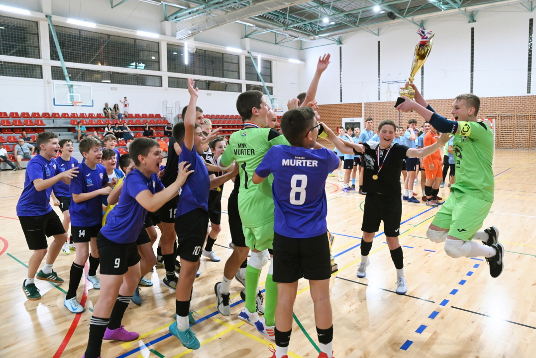 Pioniri i mlađi pioniri MNK-a Murter osvojili Top tim ligu i kup
