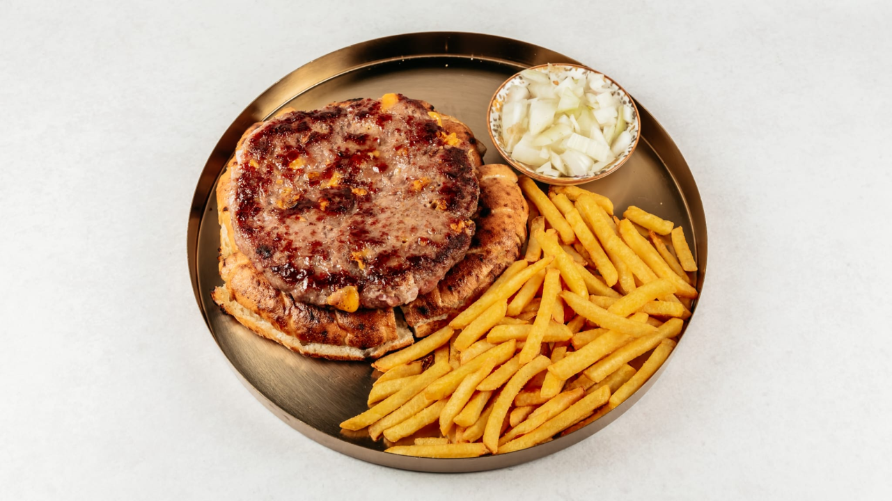 FOTO Glazba uživo i vrhunska spiza – Bore i Ermin u restoranu Mačak!