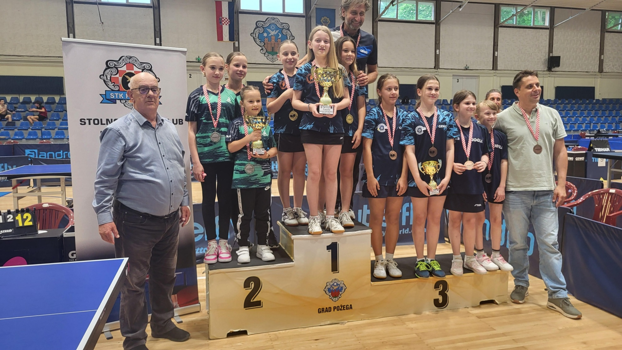 FOTO Stolnotenisačice Šibenika uspješne u Požegi: Najmlađe kadetkinje prvakinje Hrvatske