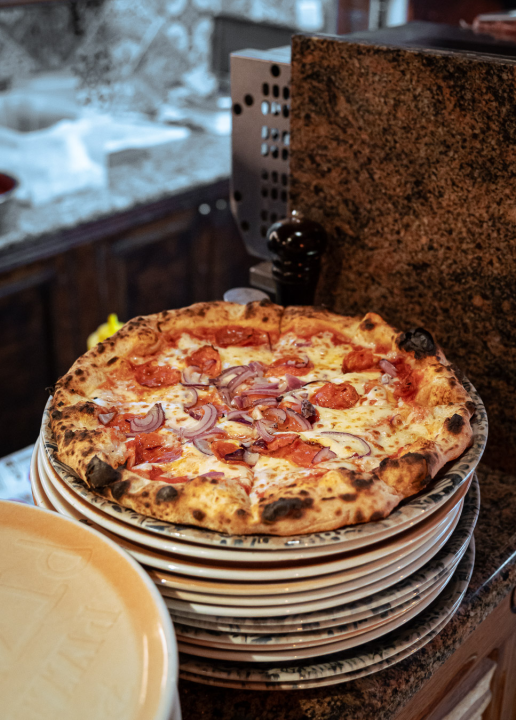 FOTO Doživite okus Italije na ugodnoj vanjskoj terasi Pizzerije Fratelli!