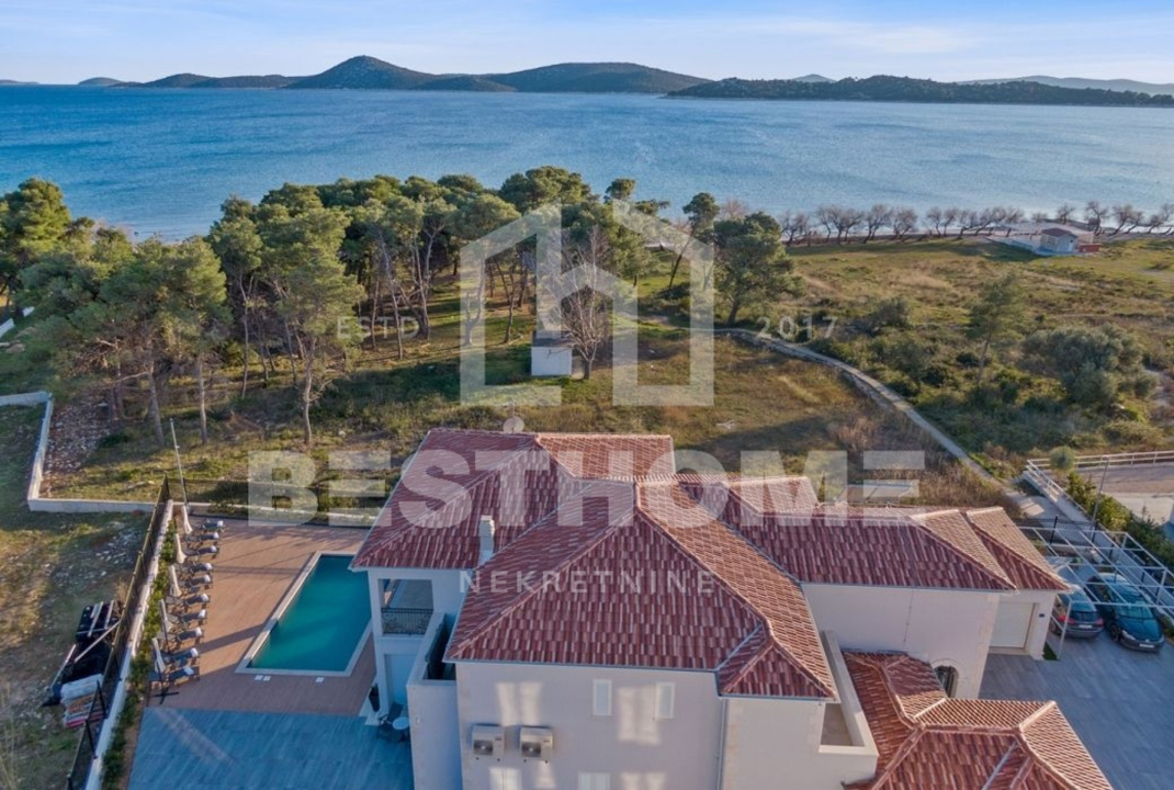 'Dvorac' u centru Vodica: Na oglasima osvanula luksuzna vila od 530 kvadrata