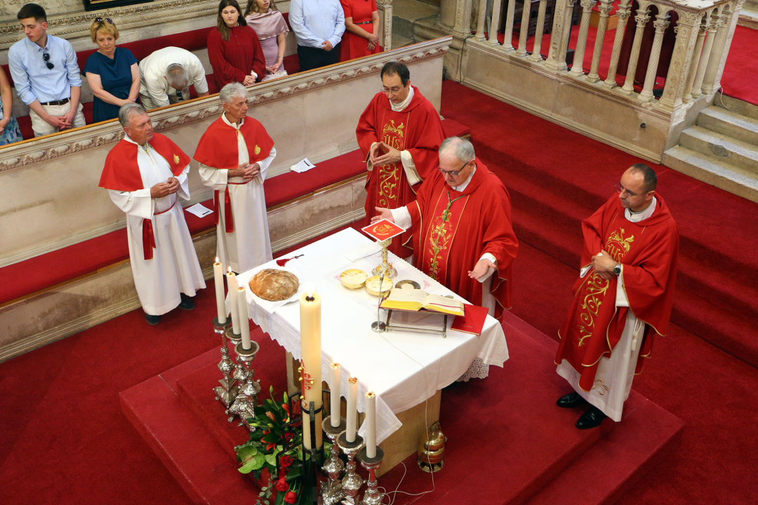 Svečano proslavljena svetkovina Duhova u katedrali sv. Jakova
