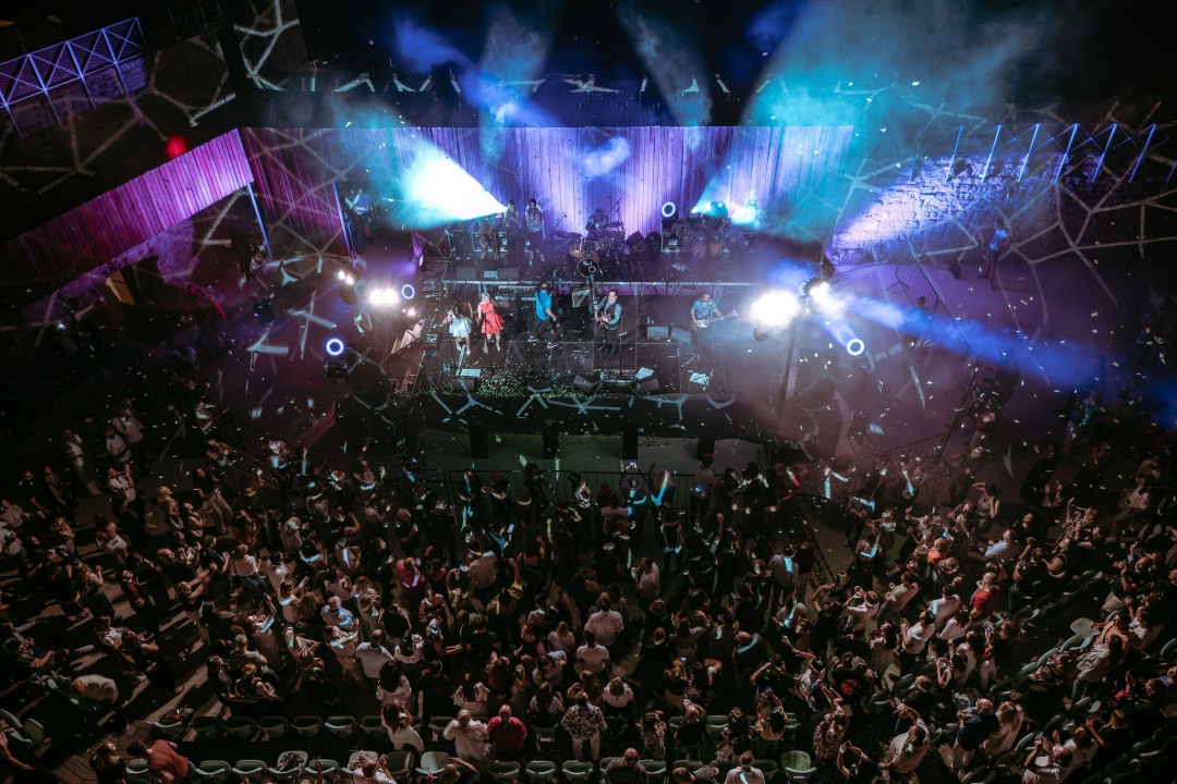 Počelo koncertno ljeto na Tvrđavi sv. Mihovila: Belan proslavio 40 godina karijere i 11 godina pozornice