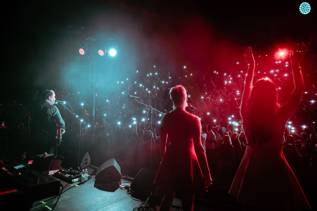 Počelo koncertno ljeto na Tvrđavi sv. Mihovila: Belan proslavio 40 godina karijere i 11 godina pozornice