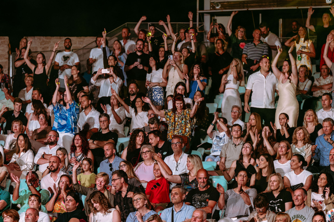 Počelo koncertno ljeto na Tvrđavi sv. Mihovila: Belan proslavio 40 godina karijere i 11 godina pozornice