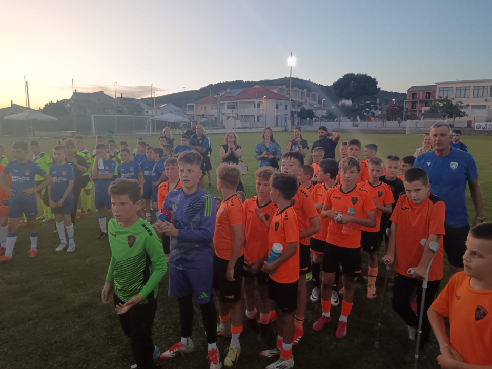 FOTO Ekipa Šibenika U11 prva na tribunjskom, četvrta na drniškom turniru