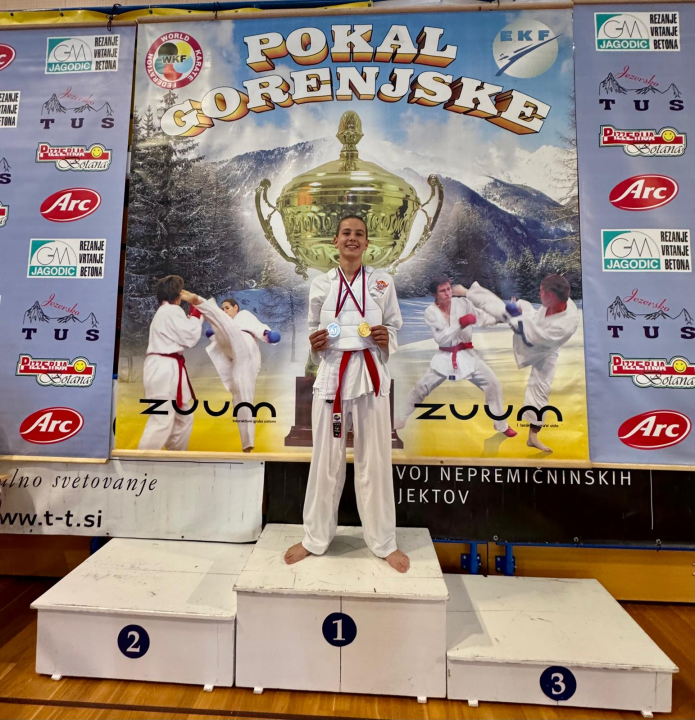 FOTO Karateke Phoenixa iz Šenčura donijele u Murter 14 individualnih i dvije ekipne nagrade