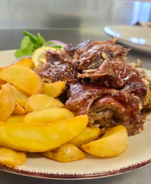 FOTO Uživajte u okusu domaće kuhinje uz gotova jela restorana Mačak!