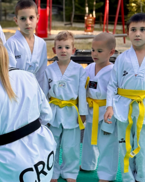 Održano polaganje za učeničke pojaseve ispod moćne Kninske tvrđave