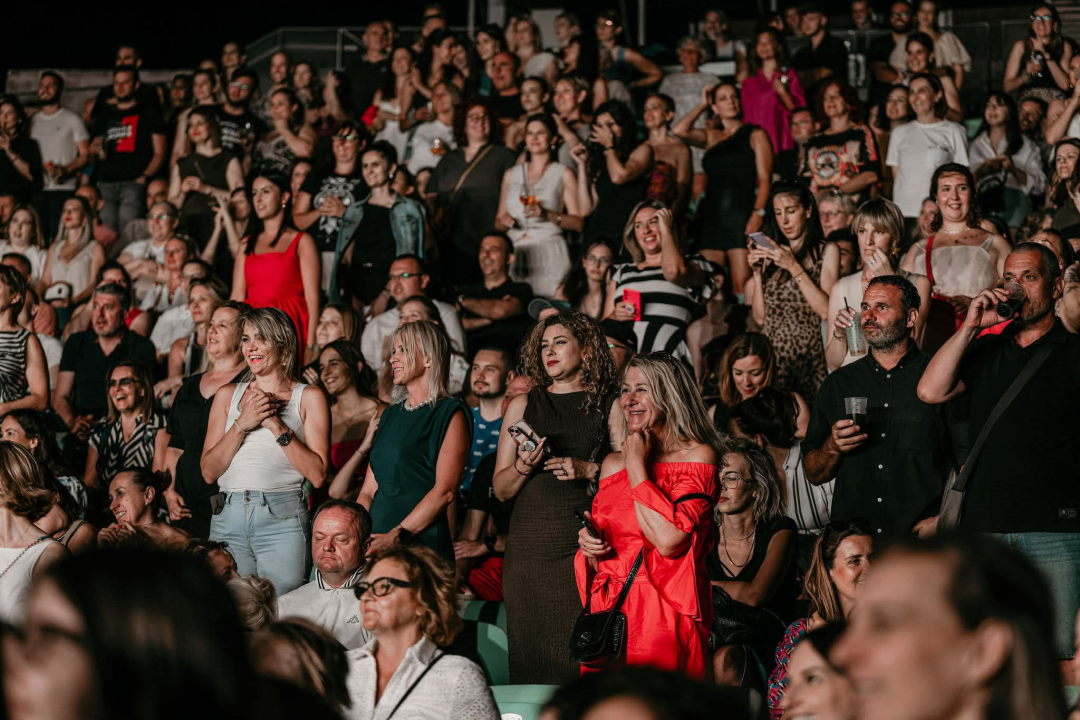 Večer za pamćenje: Matija Cvek & The Funkensteins rasplesali publiku na Tvrđavi sv. Mihovila