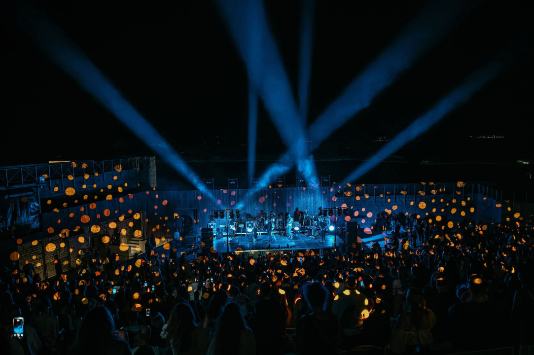 Večer za pamćenje: Matija Cvek & The Funkensteins rasplesali publiku na Tvrđavi sv. Mihovila