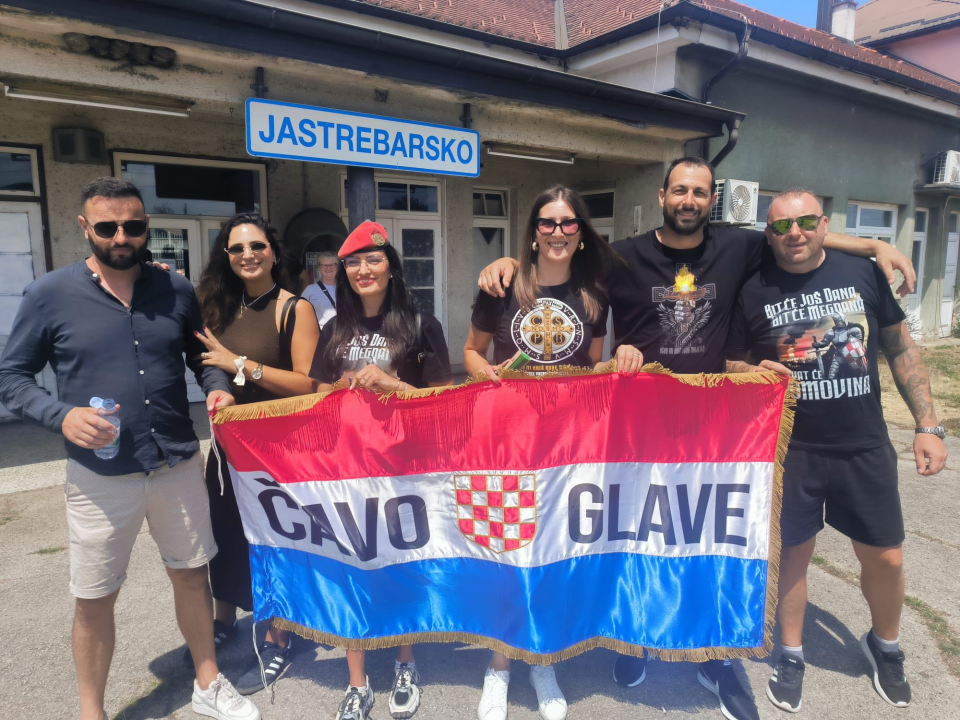 Čavoglave, Drniš, Otavice: Zagreb okupiralo mnoštvo Thompsonovih fanova s hrvatskim zastavama