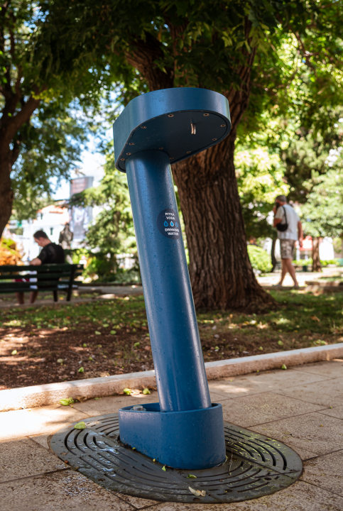 FOTO Postavljeno svih deset javnih špina na području grada Šibenika: 'Ojačane su i ne mogu se više tako lako razbiti'