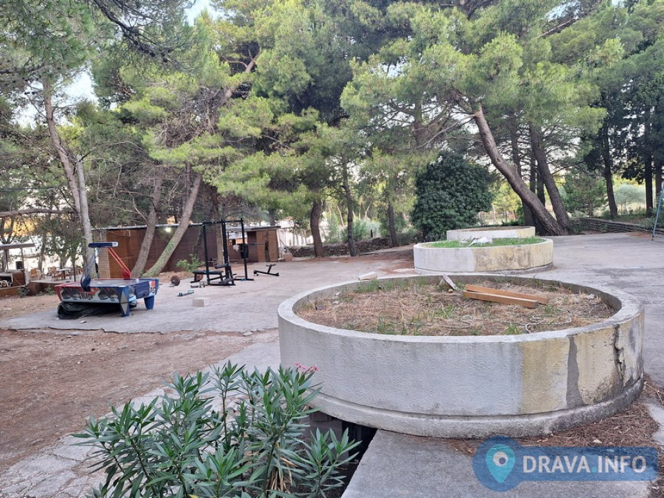 Evo kako danas izgleda nekad popularno Podravkino ljetovalište u Pirovcu