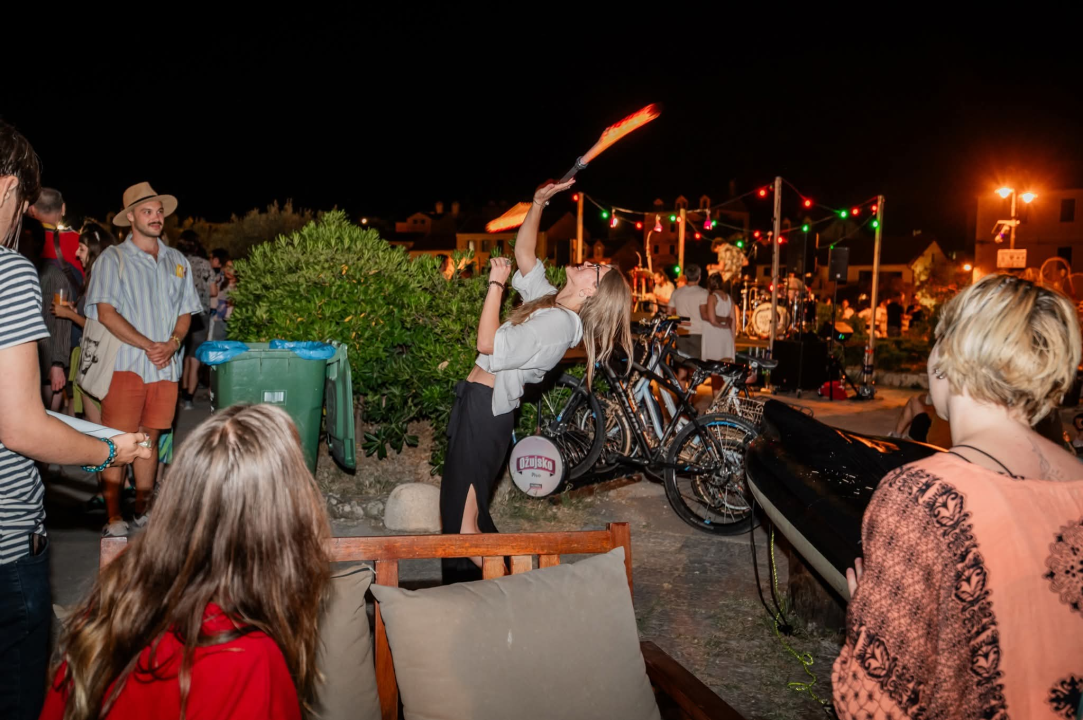 Otok glazbe i kreativnosti: Zlarin Street Music festival uz radionice, nastupe i večernji ples pod zvijezdama