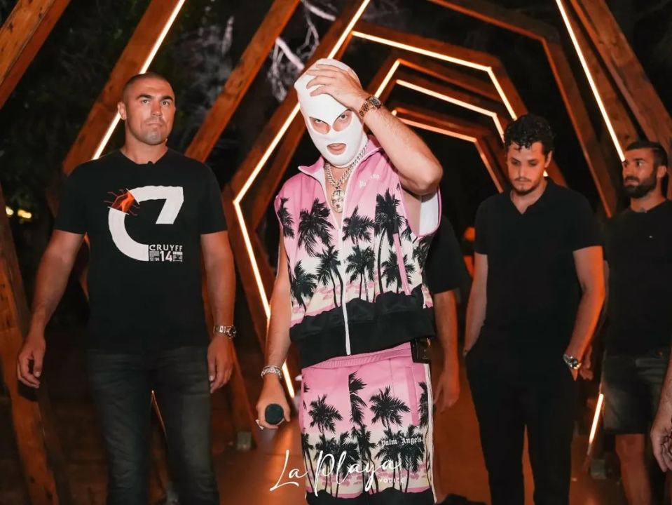 Pogledajte užarenu atmosferu iz vodičke La Playe: Krcat klub na ekskluzivnom koncertu Devita