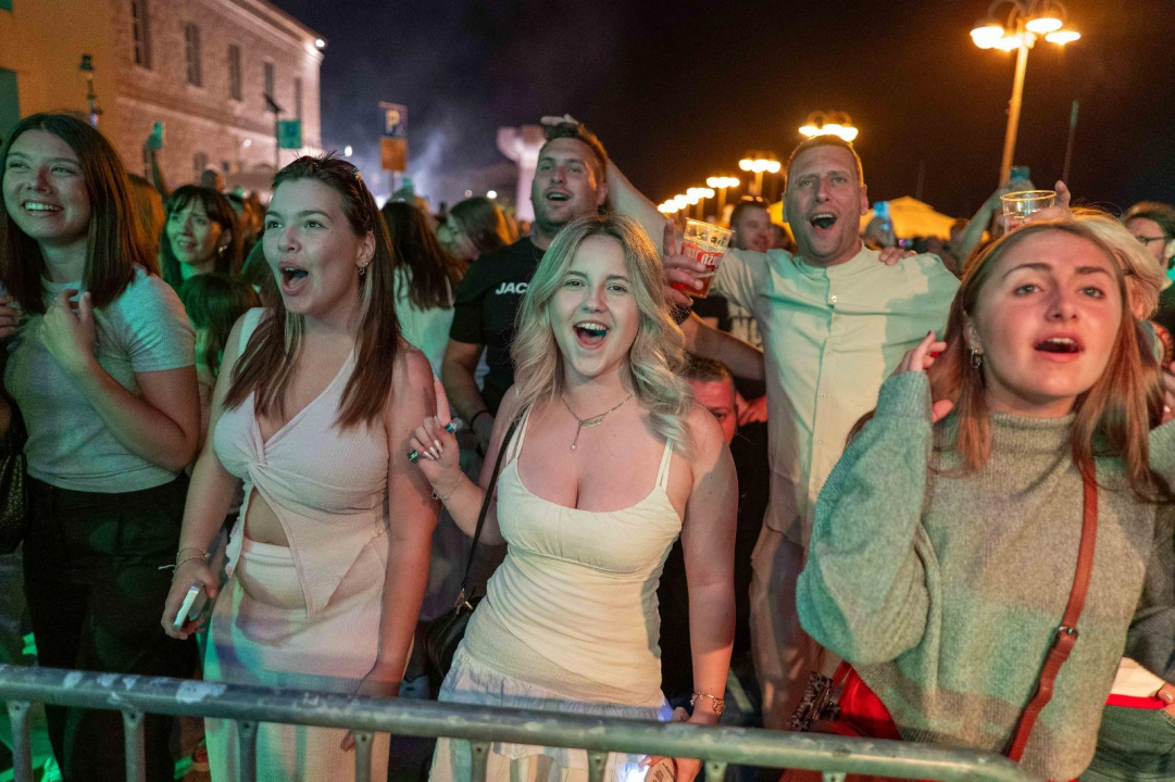 Spektakularna vodička fešta oduševila tisuće posjetitelja