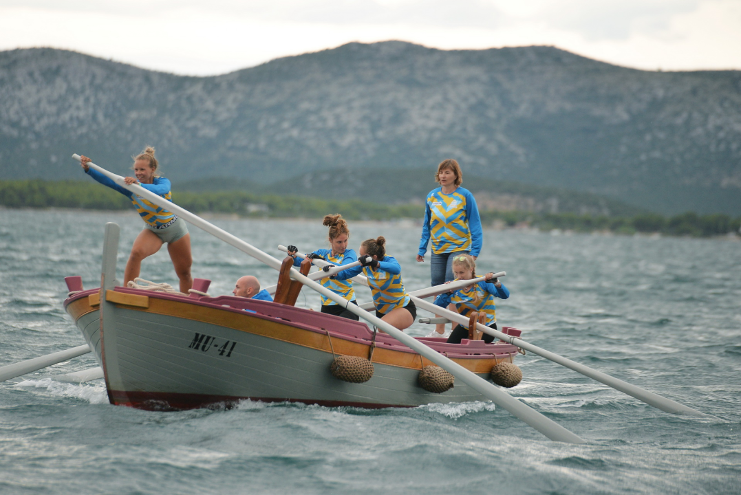 Održana ženska veslačka regata u Betini: Pogledajte koje su ekipe bile najbolje