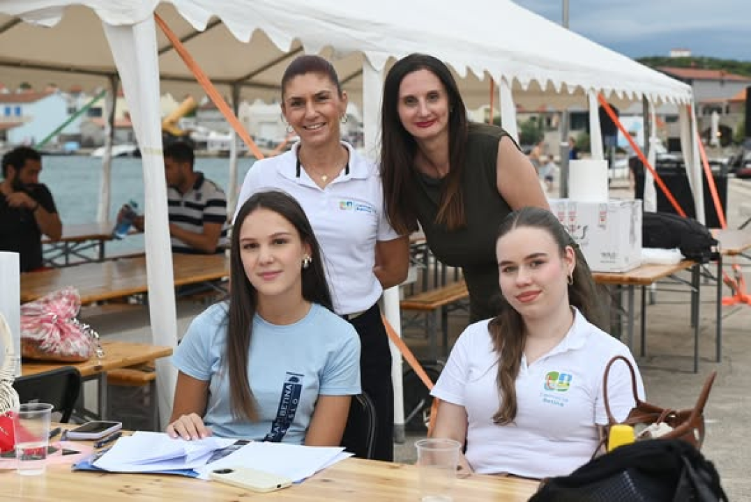 Održana ženska veslačka regata u Betini: Pogledajte koje su ekipe bile najbolje