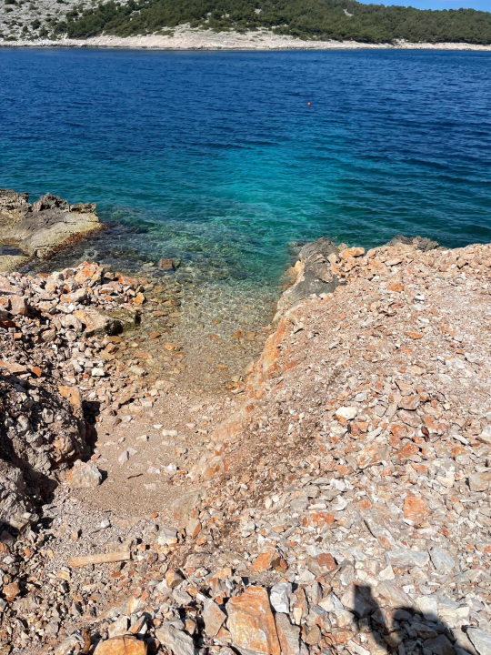 Voda stiže na Žirje, Kaprije i Obonjan: Najduži podmorski cjevovod položen 70 metara pod morem 