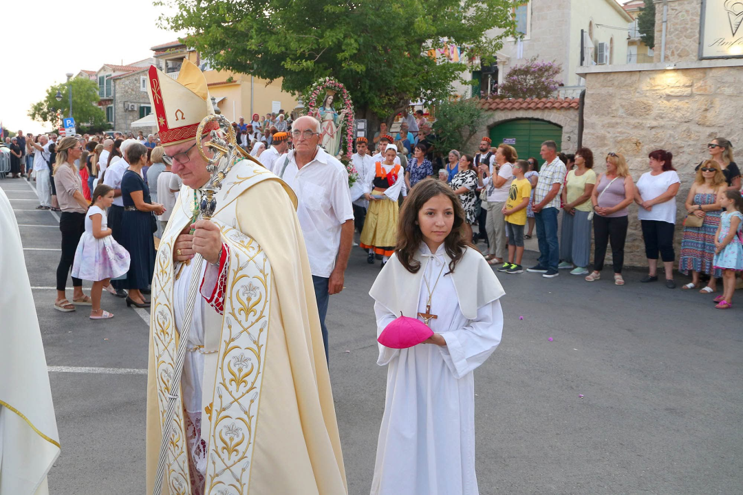Tribunj svečano proslavio blagdan Velike Gospe