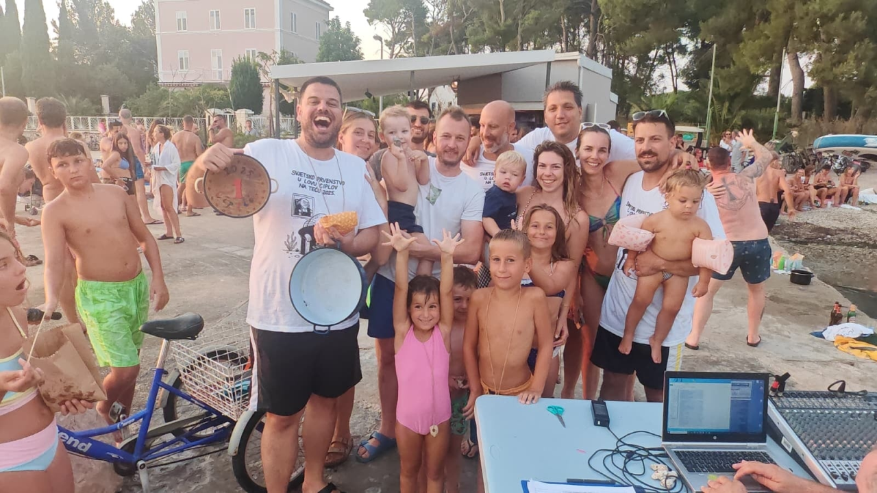 Lov na ciple na teću