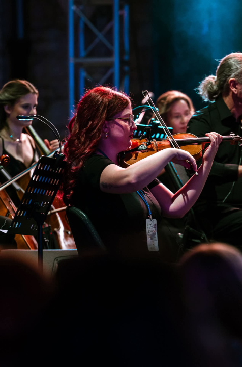 Publika u Šibeniku uživala u bezvremenskim pjesmama Vinka Coce na prvoj večeri Dalmatinske šansone