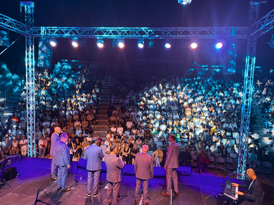 Tomislav Bralić i klapa Intrade oduševili šibensku publiku na Tvrđavi sv. Mihovila
